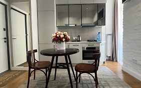 Favorit Apartments 2 Кім Безкоштовна Парковка Центр З Балконом Не Далеко Від Ж Д Вокзалу Звітні Документи