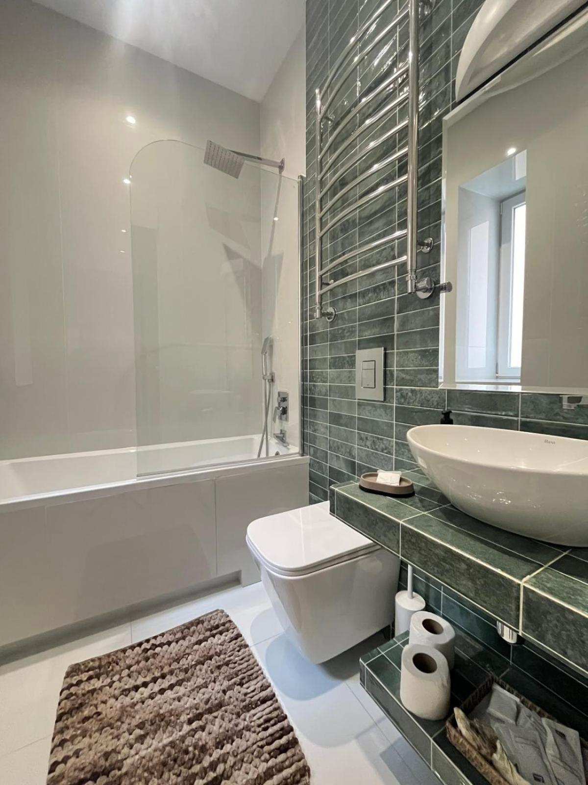 Favorit Apartments 2 Кім Безкоштовна Парковка Центр З Балконом Не Далеко Від Ж Д Вокзалу Звітні Документи Львів Екстер'єр фото
