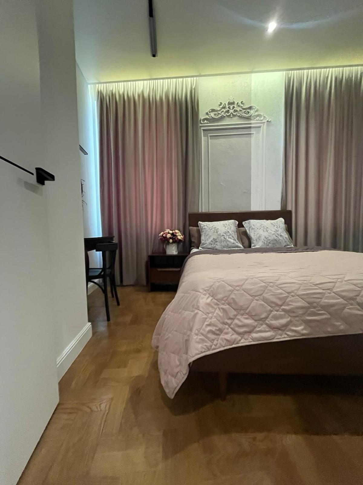 Favorit Apartments 2 Кім Безкоштовна Парковка Центр З Балконом Не Далеко Від Ж Д Вокзалу Звітні Документи Львів Екстер'єр фото